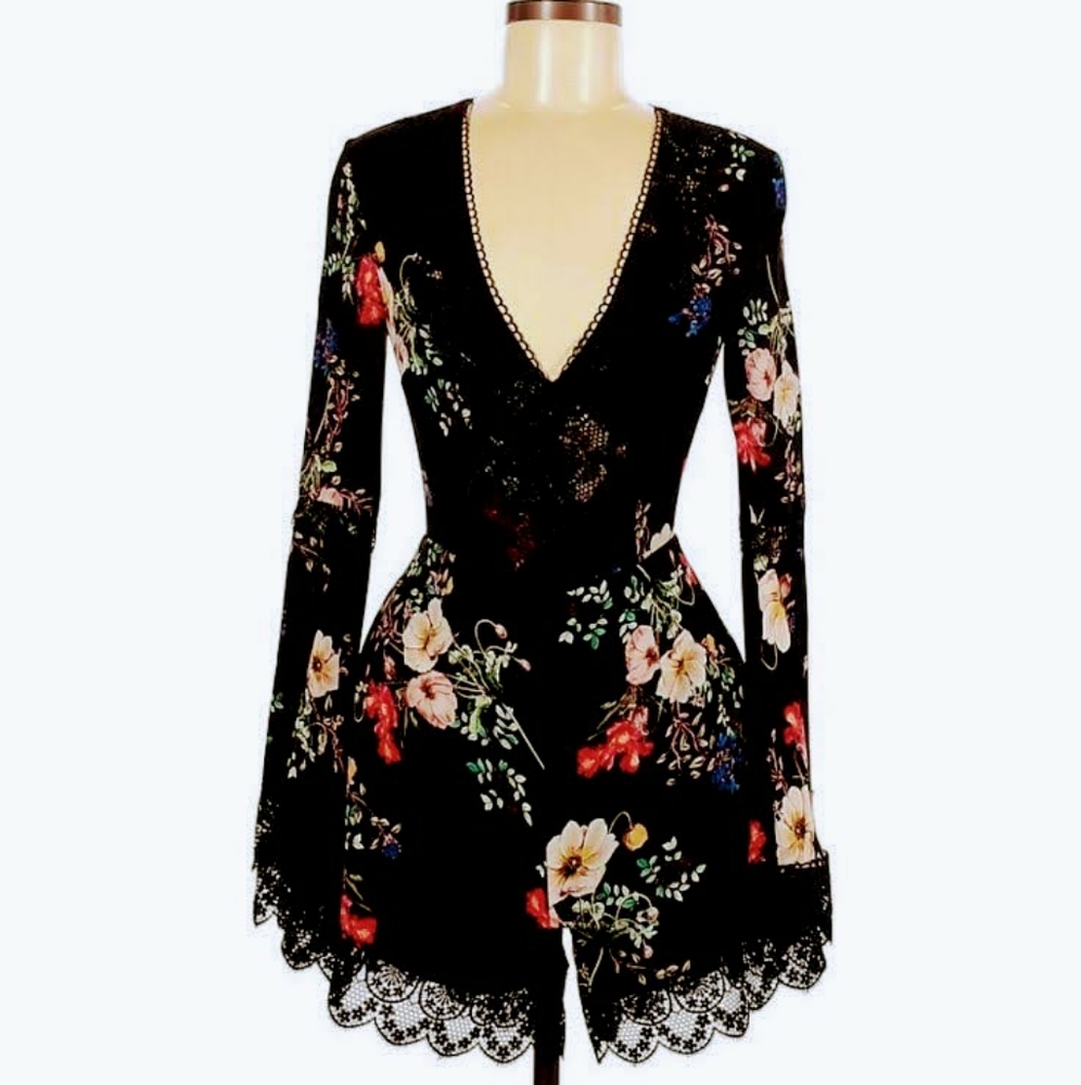 NICHOLAS The Label Black Floral Romper w/Lace Trim